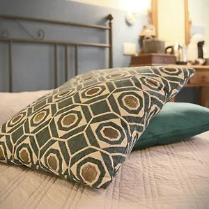 https://unico.hotelitalianriviera.com